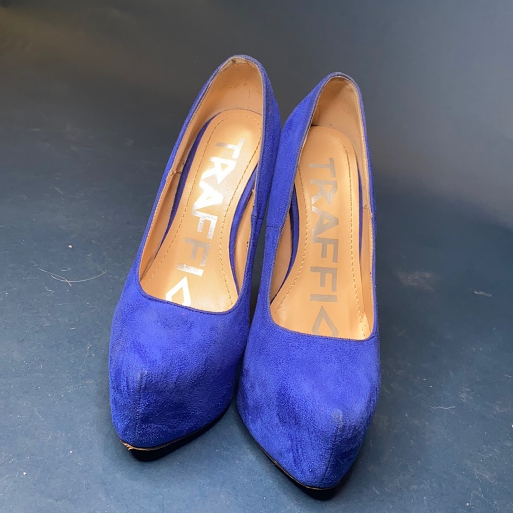 Traffic Heels